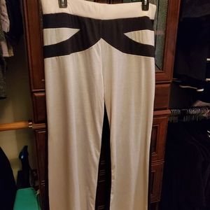 Black/white women's pants size XXL